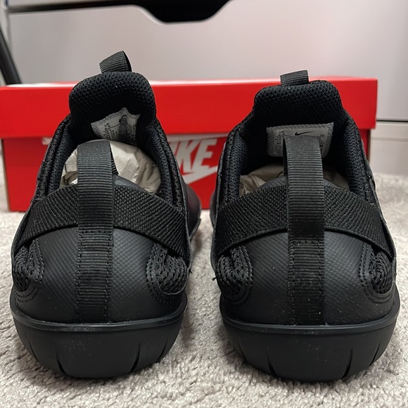 New NIKE AIR ZOOM PULSE in All Black - Picture 10 of 13